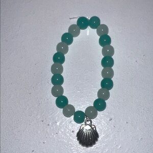 Green and White Beaded Bracelet with Shell Charm